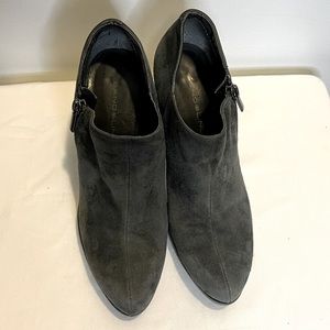 Bandolino smoke gray bootie